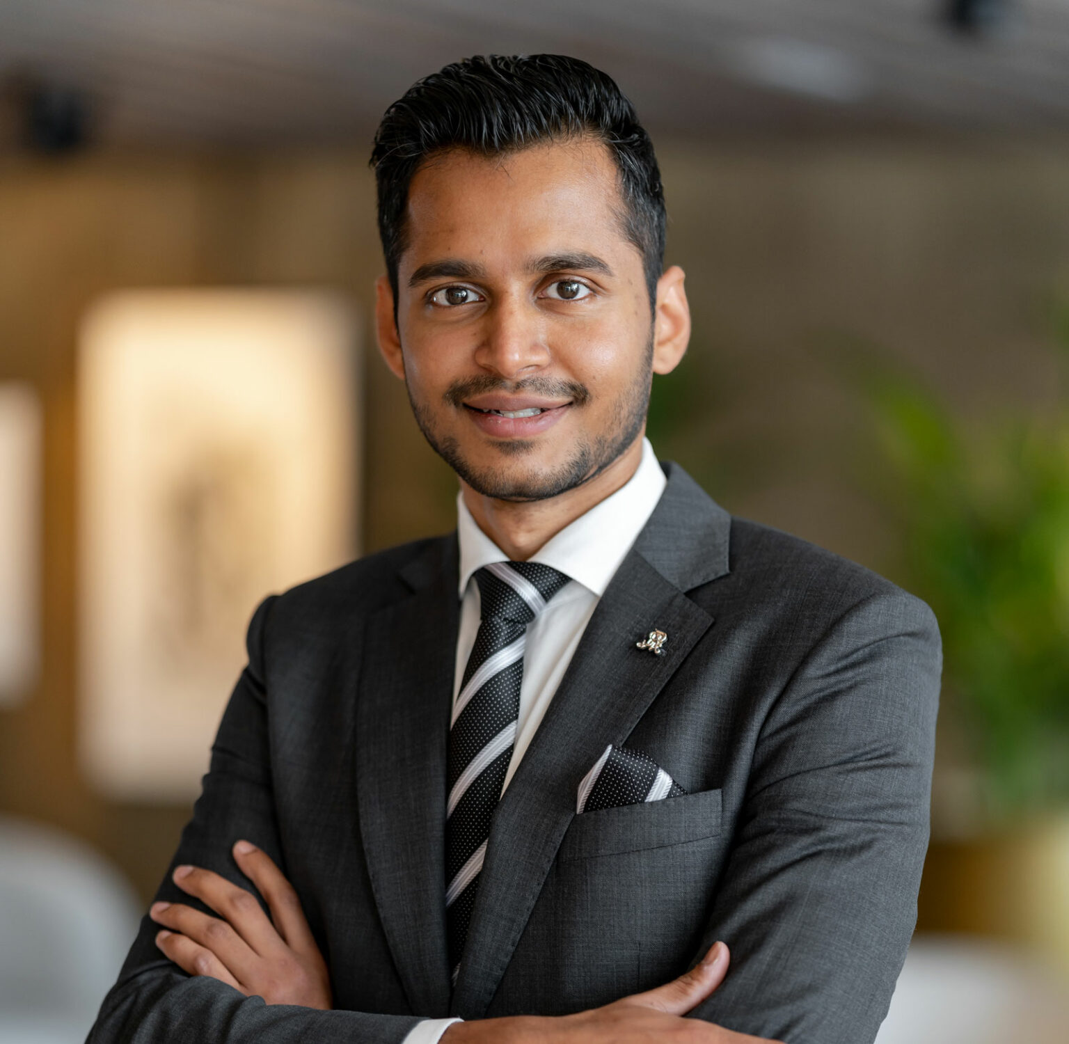 the-st-regis-downtown-dubai-appoints-new-f-b-manager